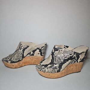 Women's Marc Fisher Hollen 2 Platform Wedge Sandals Snakeskin Print 7.5M